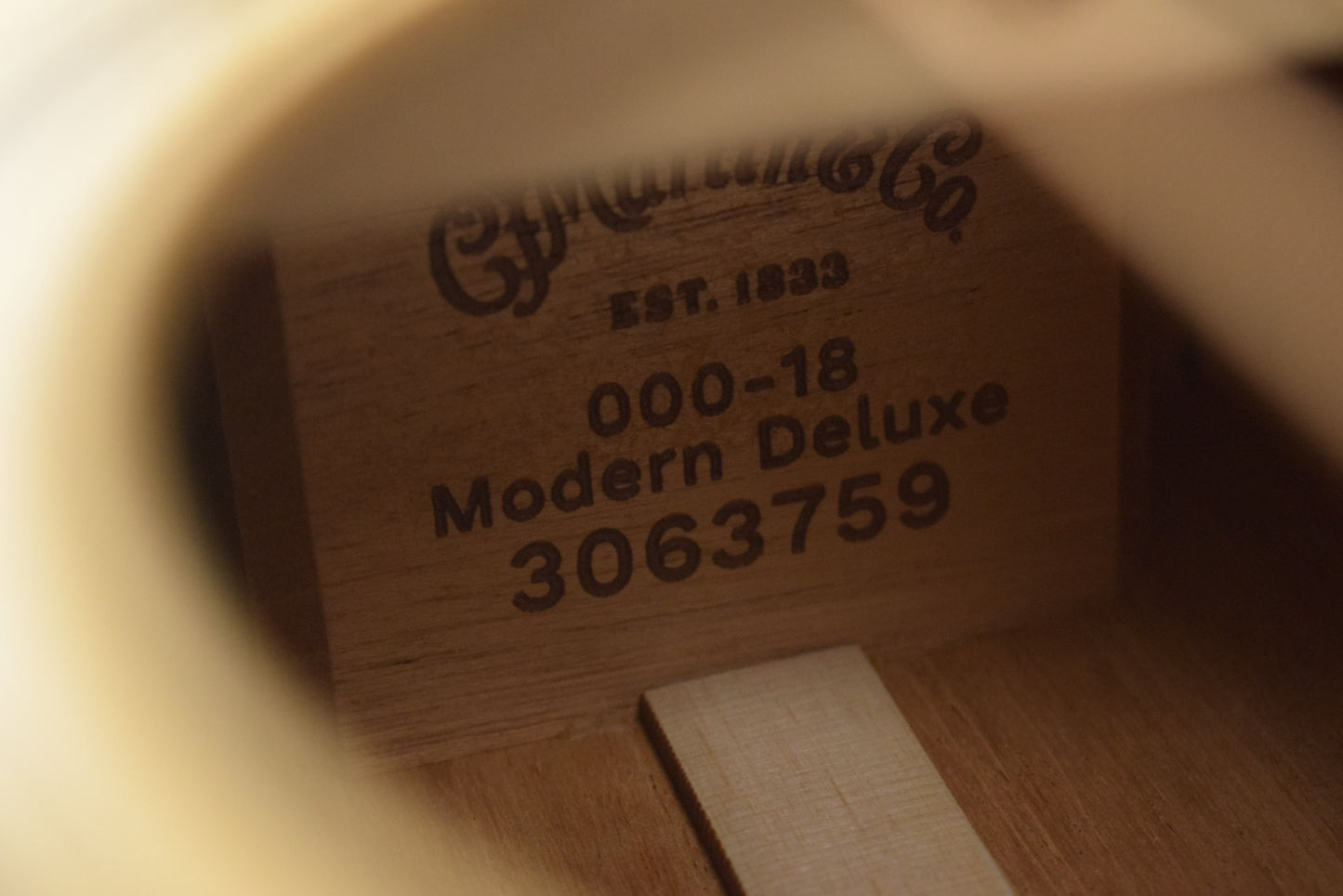 Martin 000-18 Modern Deluxe Natural