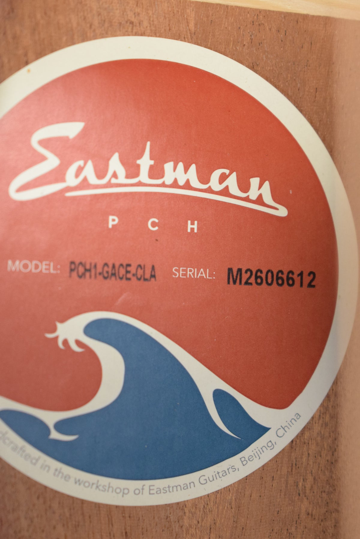 Eastman PCH1-GACE-CLA Acoustic Electric Grand Auditorium Classic Truetone Satin