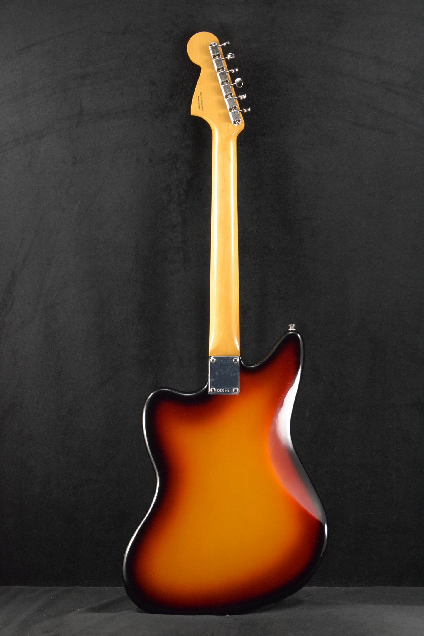 Fender Vintera III Mid '60s Jaguar 3-Color Sunburst Rosewood Fingerboard