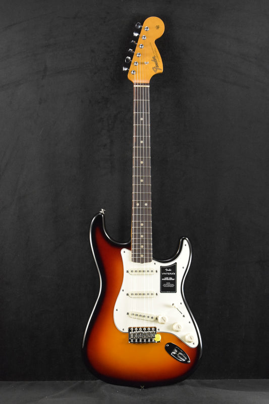 Fender Vintera III Late '60s Stratocaster 3-Color Sunburst Rosewood Fingerboard