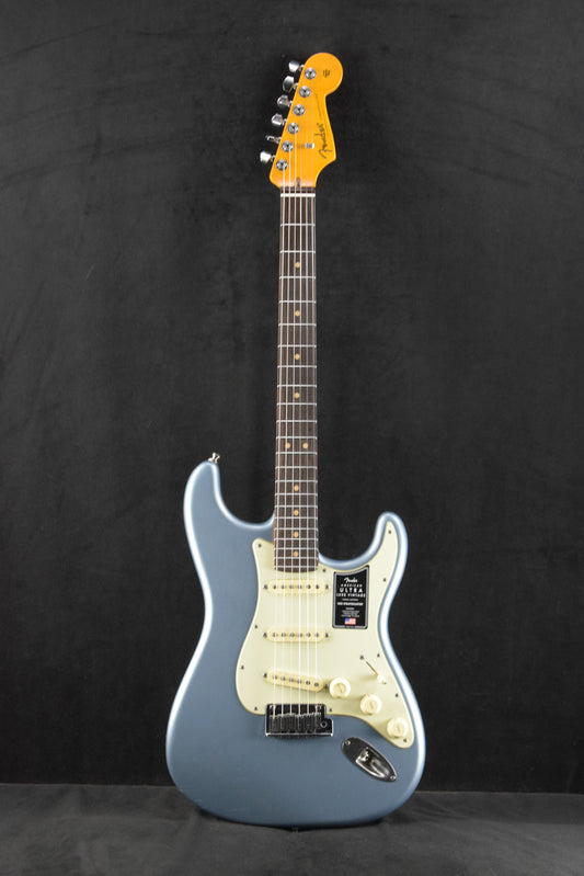 Fender American Ultra Luxe Vintage '60s Stratocaster Rosewood Fingerboard Ice Blue Metallic