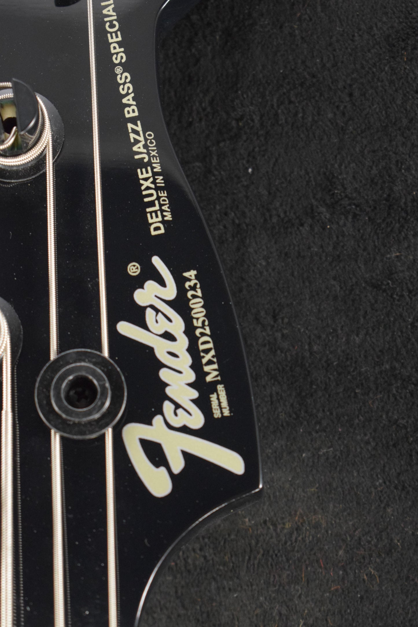 Fender Duff McKagan Deluxe Precision Bass Rosewood Fingerboard Black