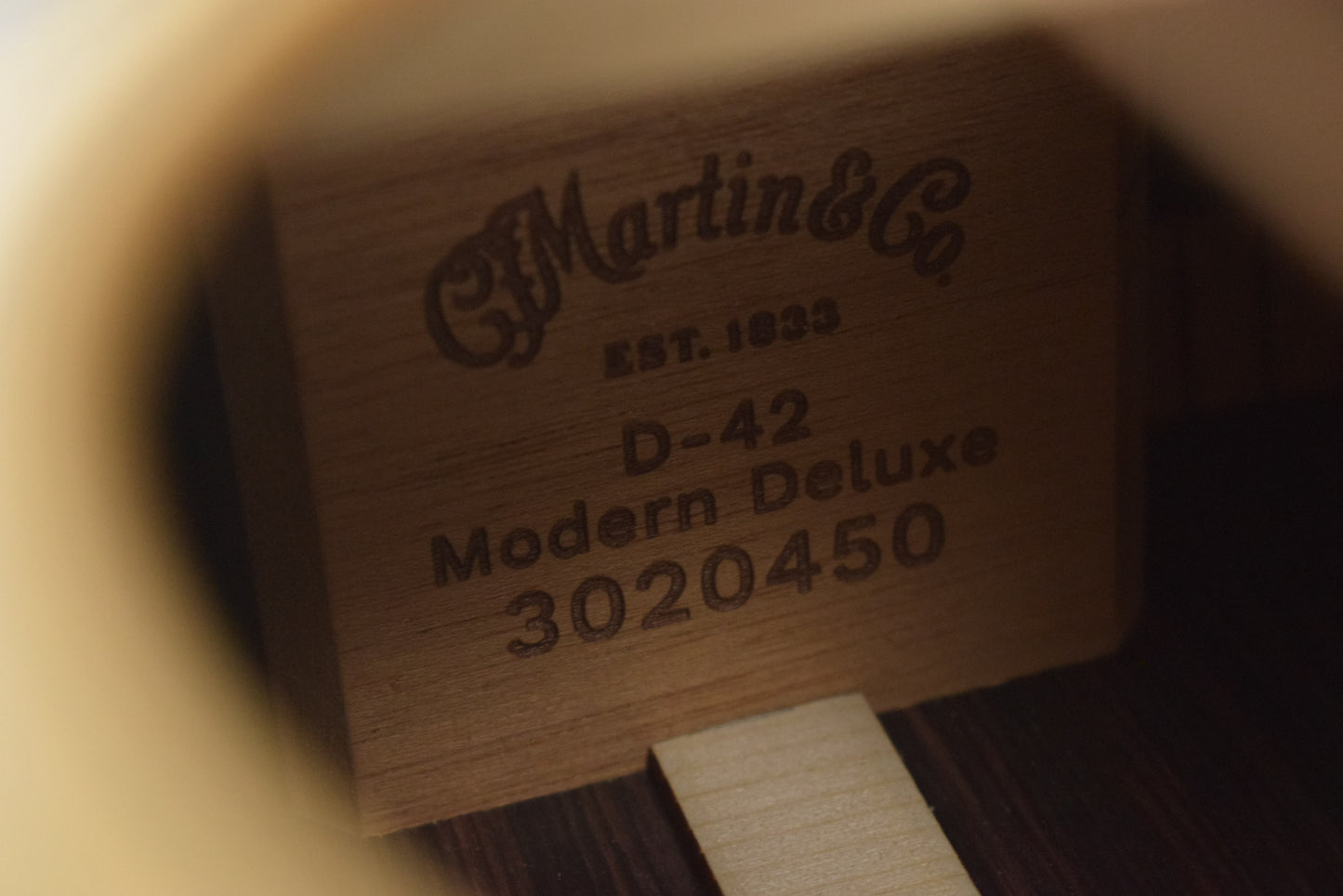 Martin D-42 Modern Deluxe