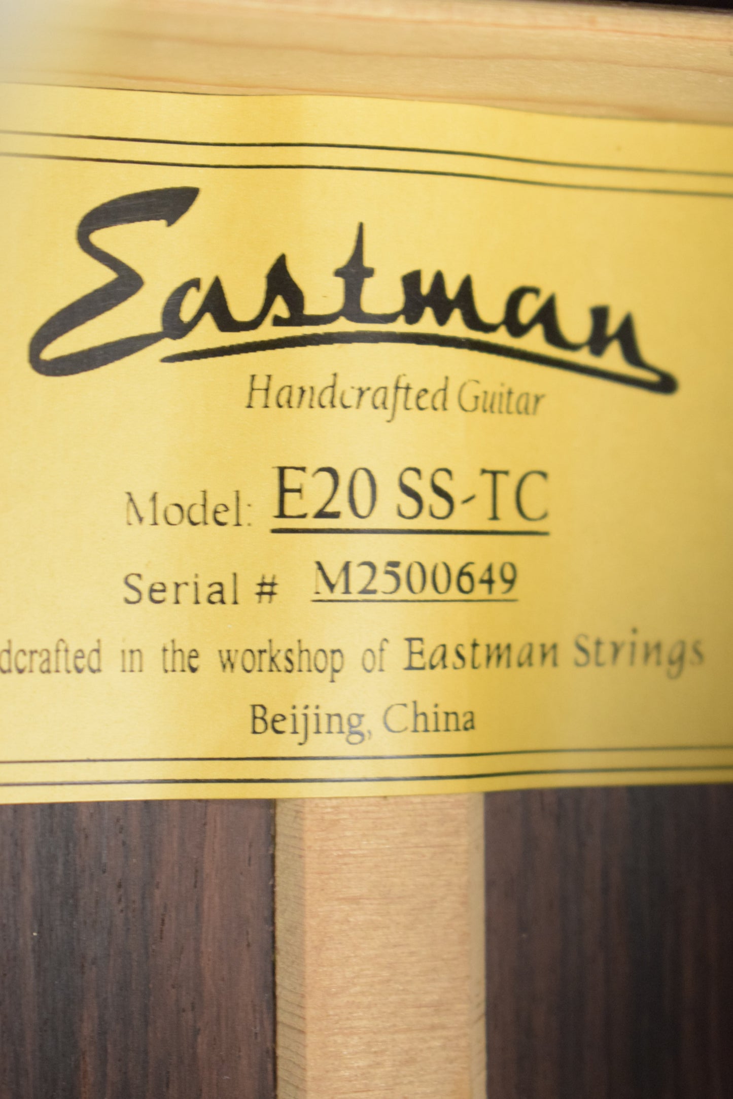 Eastman E20SS-TC Thermo Cured Slope Shoulder Dreadnought Sunburst Truetone Gloss