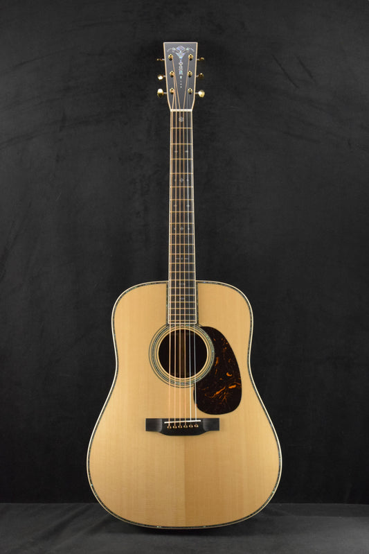 Martin D-45 Modern Deluxe