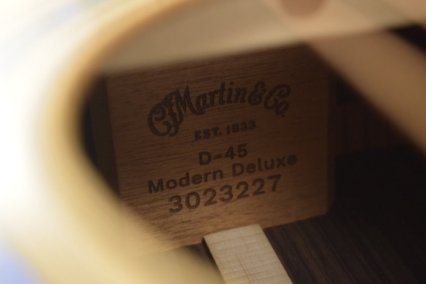 Martin D-45 Modern Deluxe