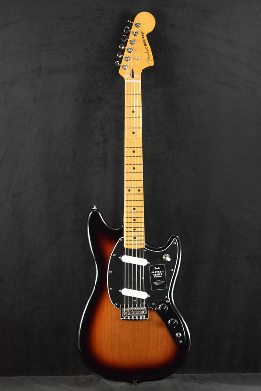 Fender Player II Mustang 3-Color Sunburst Maple Fingerboard