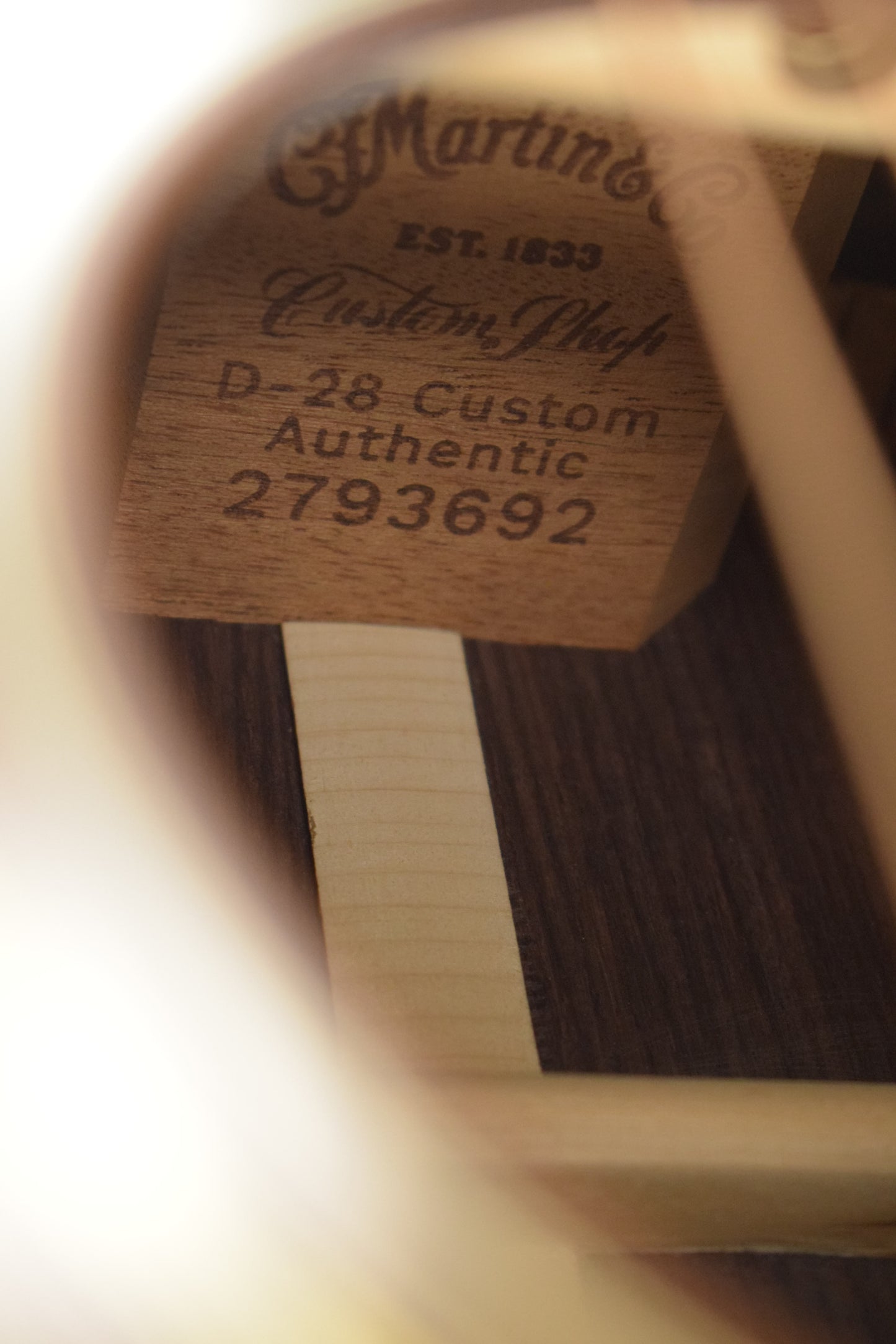 Martin Custom Shop D-28 Authentic 1937 Stage 1 Aging Ambertone