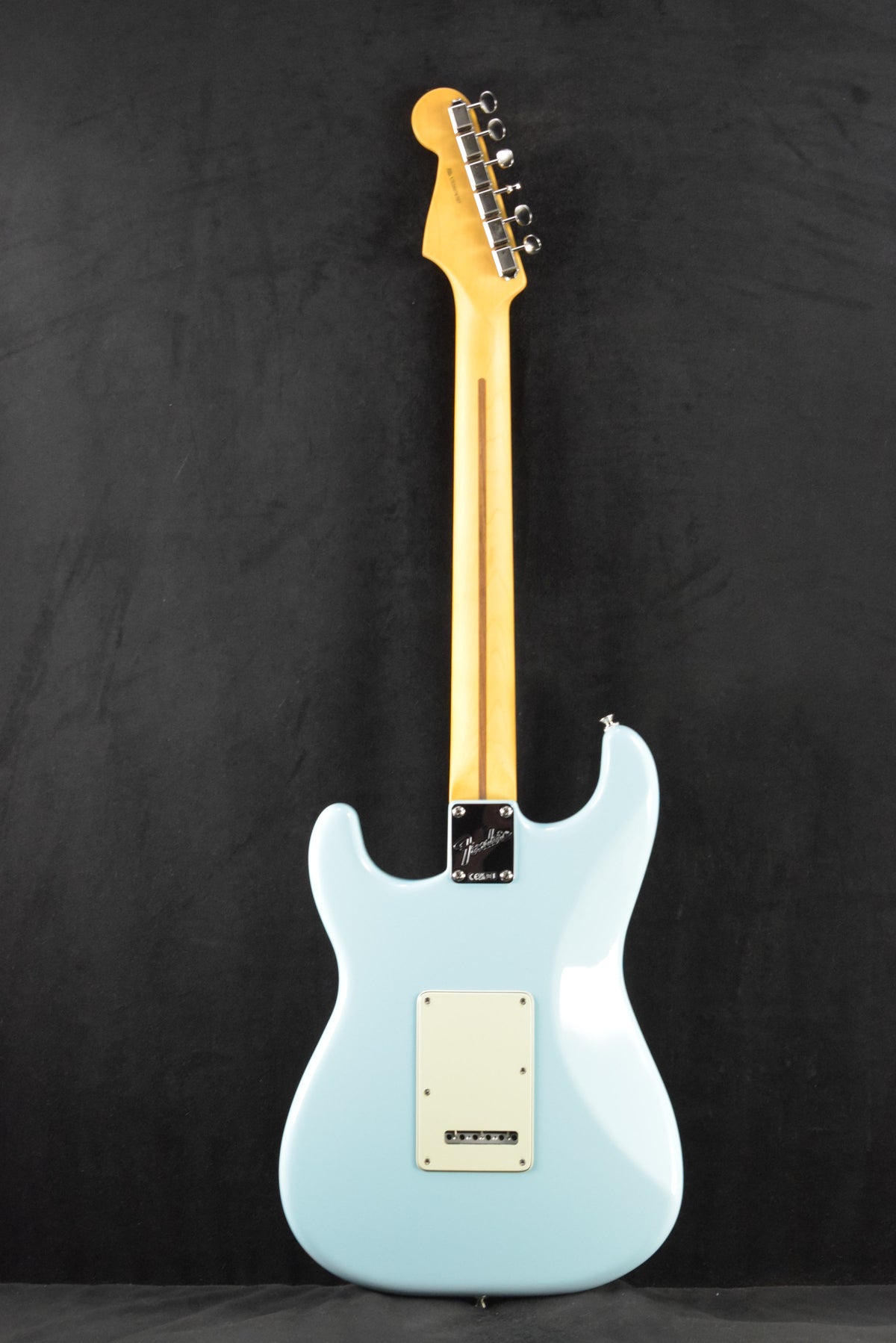 Fender Limited Edition American Professional Classic Stratocaster featuring the Fender Silent System Daphne Blue