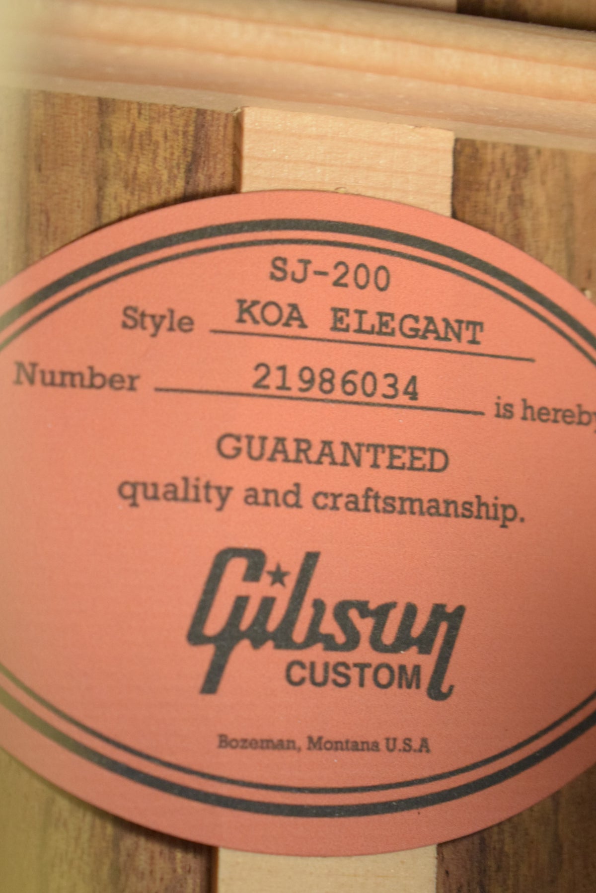 Gibson Custom SJ-200 Elegant Koa Honey Burst