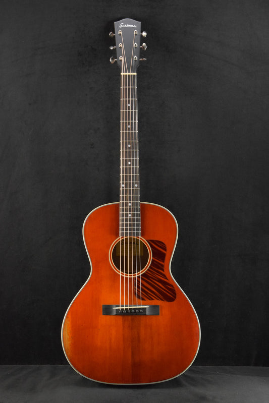 Eastman E10OOSS/V OO-Style Concert Slope Shoulder Classic Antique Varnish