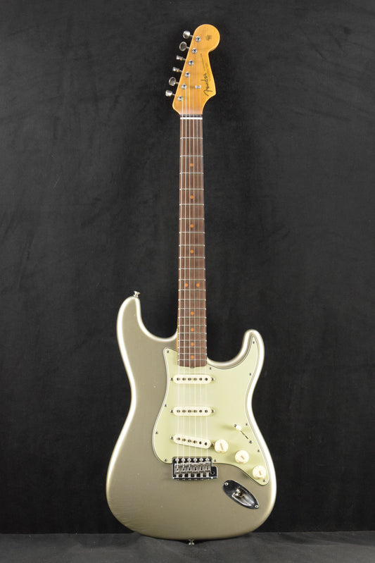 Fender '64 Stratocaster Journeyman Relic w/Closet Classic Hardware Aged Inca Silver