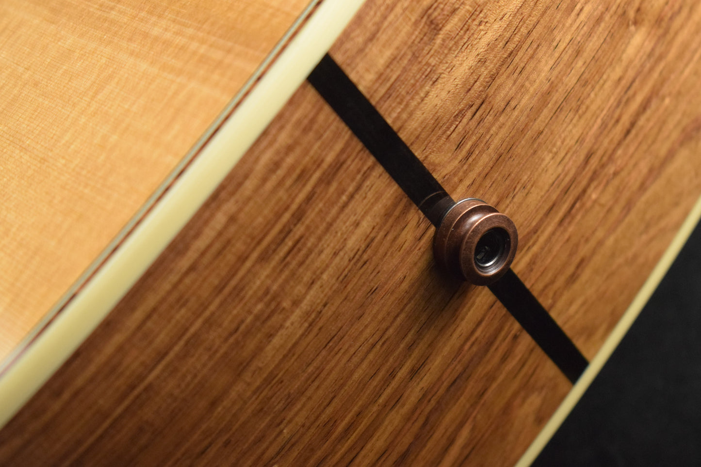 Taylor Gold Label 817e Honduran Rosewood Natural Top