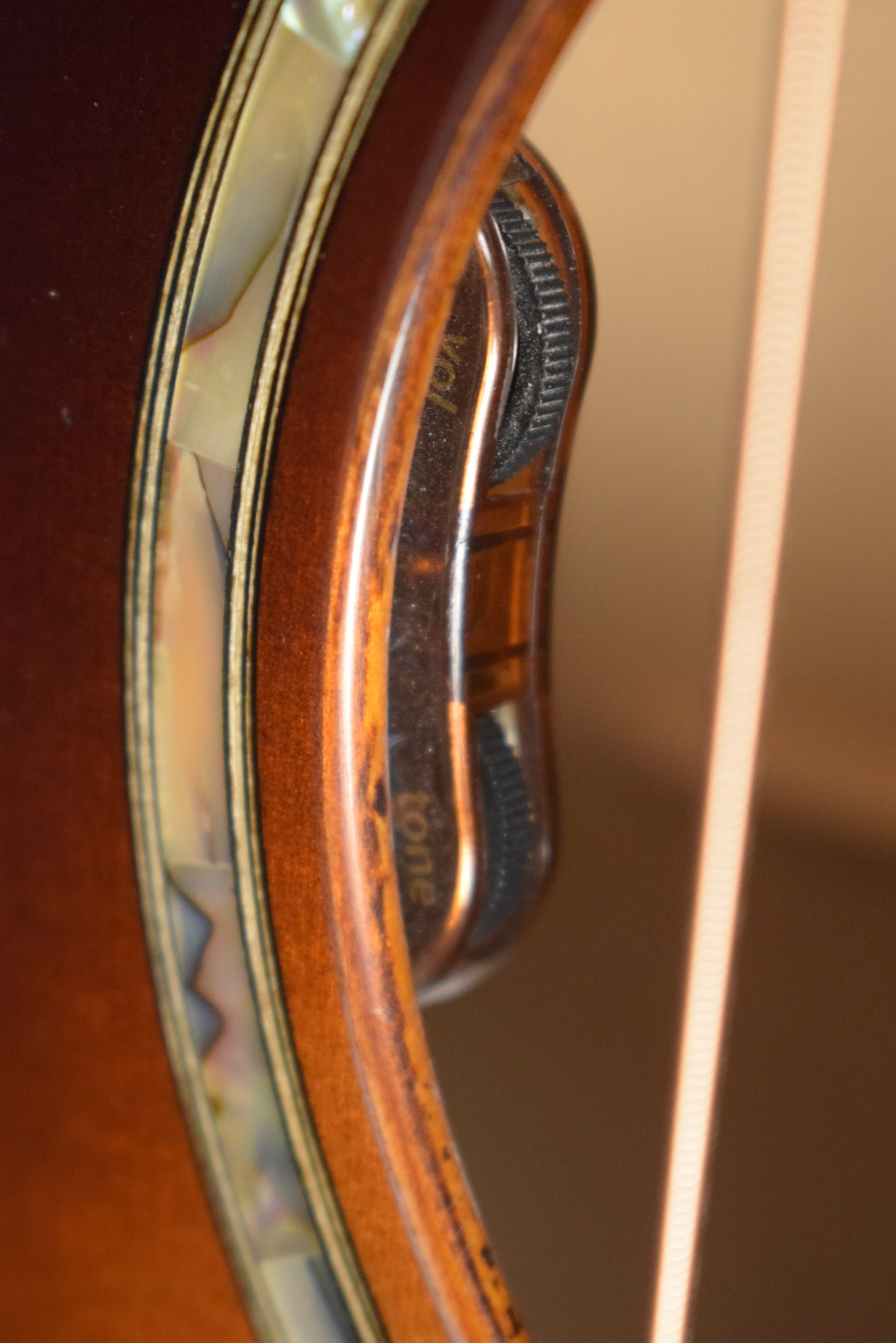 Eastman AC622CE-SB Acoustic Electric Grand Auditorium Sunburst Truetone Gloss