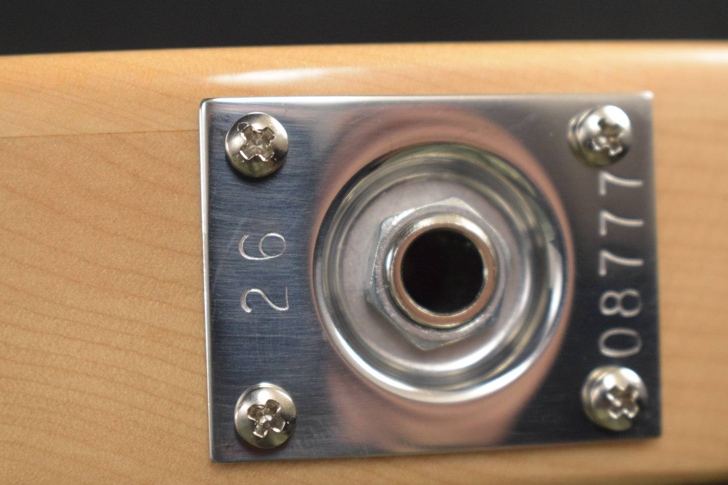 Rickenbacker 330 6-String Mapleglo