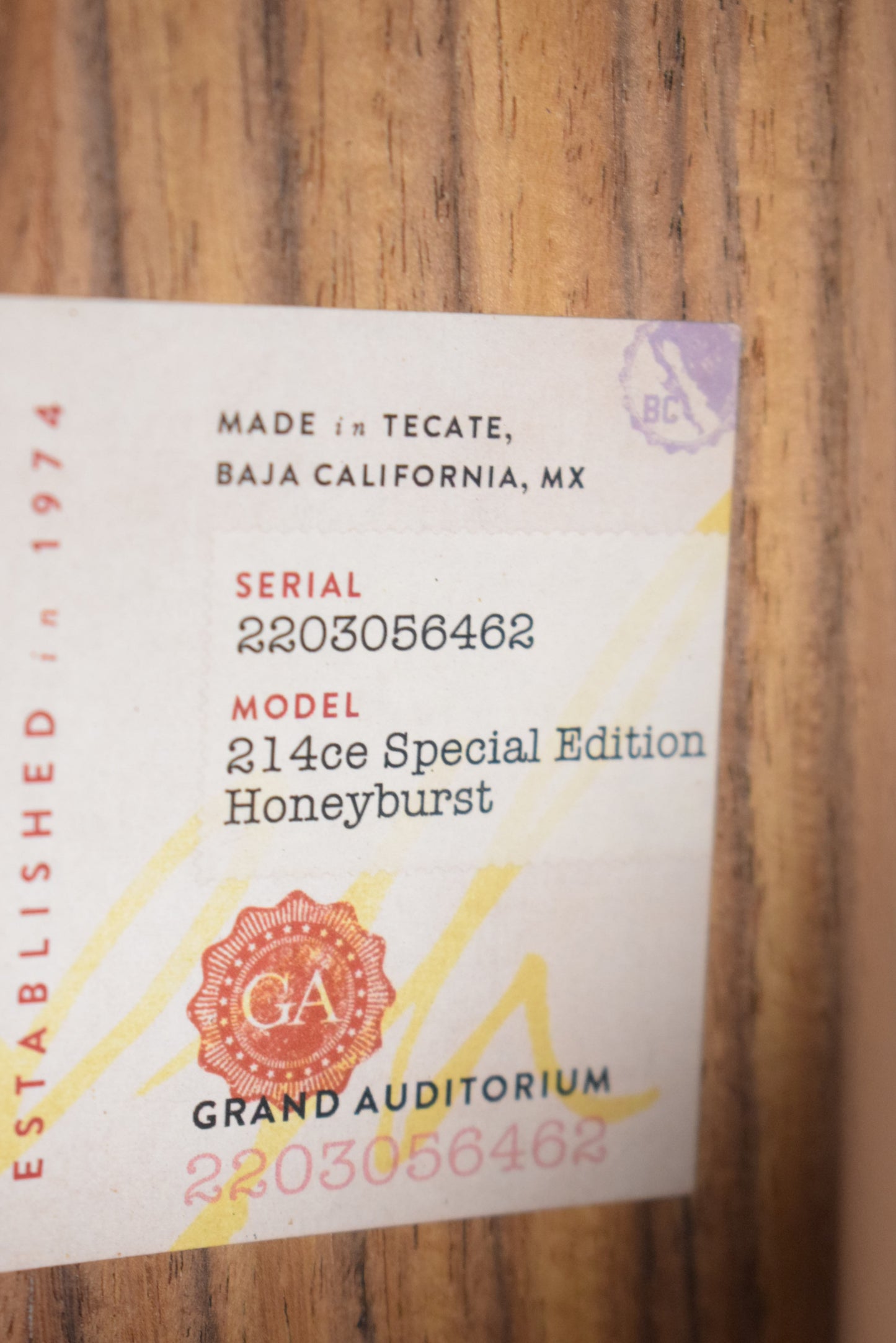 Taylor 214ce Special Edition Honeyburst