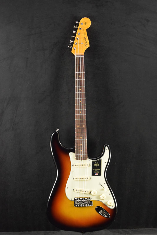 Fender American Vintage II 1961 Stratocaster 3-Color Sunburst Rosewood Fingerboard