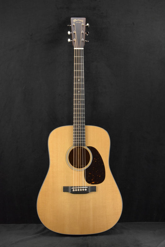 Martin Custom Shop Dreadnought Mahogany Adirondack Spruce VTS Natural