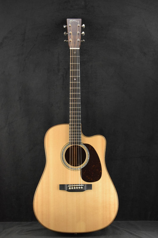 Martin Custom Shop Dreadnought Cutaway Acoustic-Electric Wild Grain East Indian Rosewood Sitka Spruce Natural