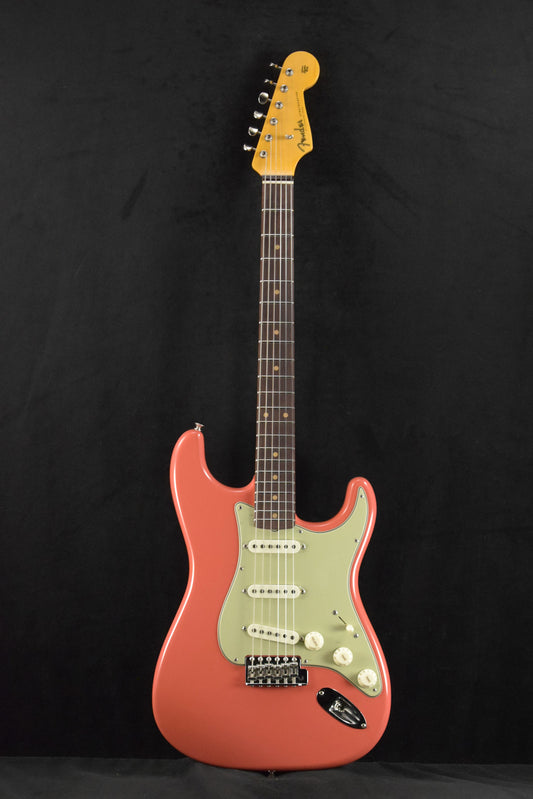 Fender Vintage Custom 1959 Stratocaster NOS Fiesta Red 3A Rosewood Fingerboard