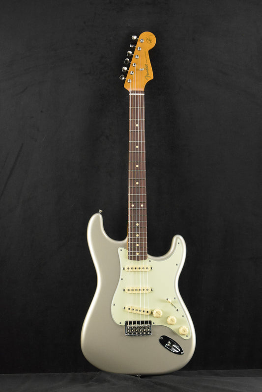 Fender Robert Cray Stratocaster Inca Silver Rosewood Fingerboard