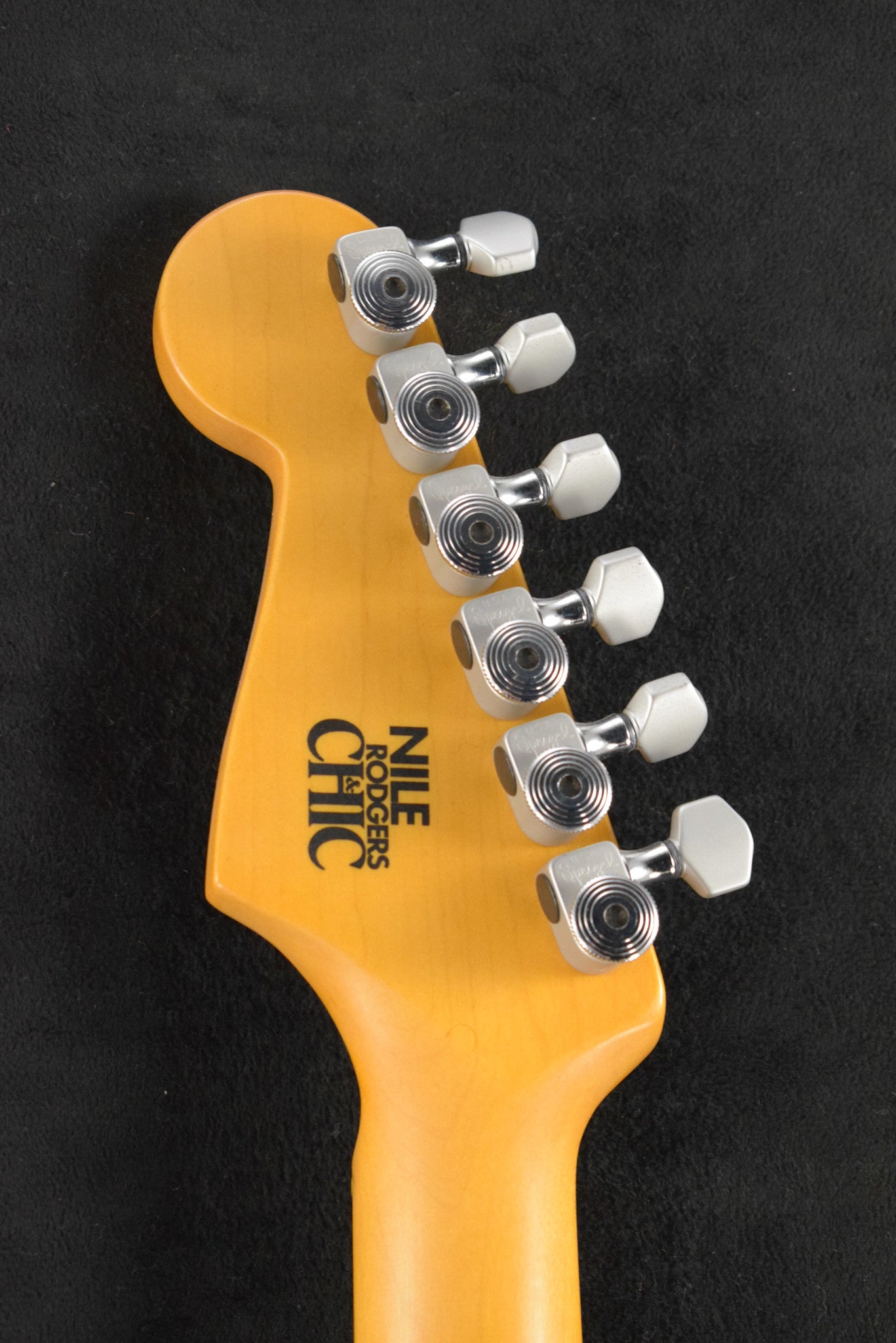 Fender Nile Rodgers Hitmaker Stratocaster Olympic White Maple Fingerboard