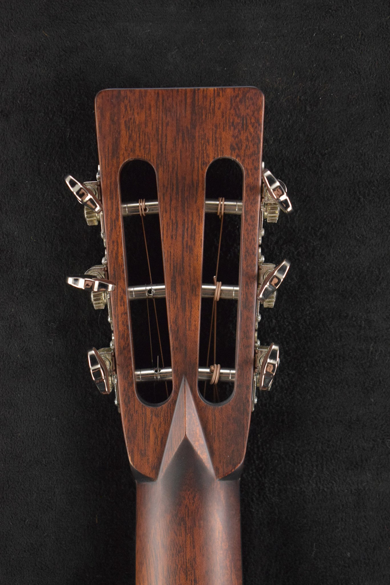 Eastman E10P-TC Parlor Thermo Cured Adirondack Spruce Top Natural Truetone Gloss