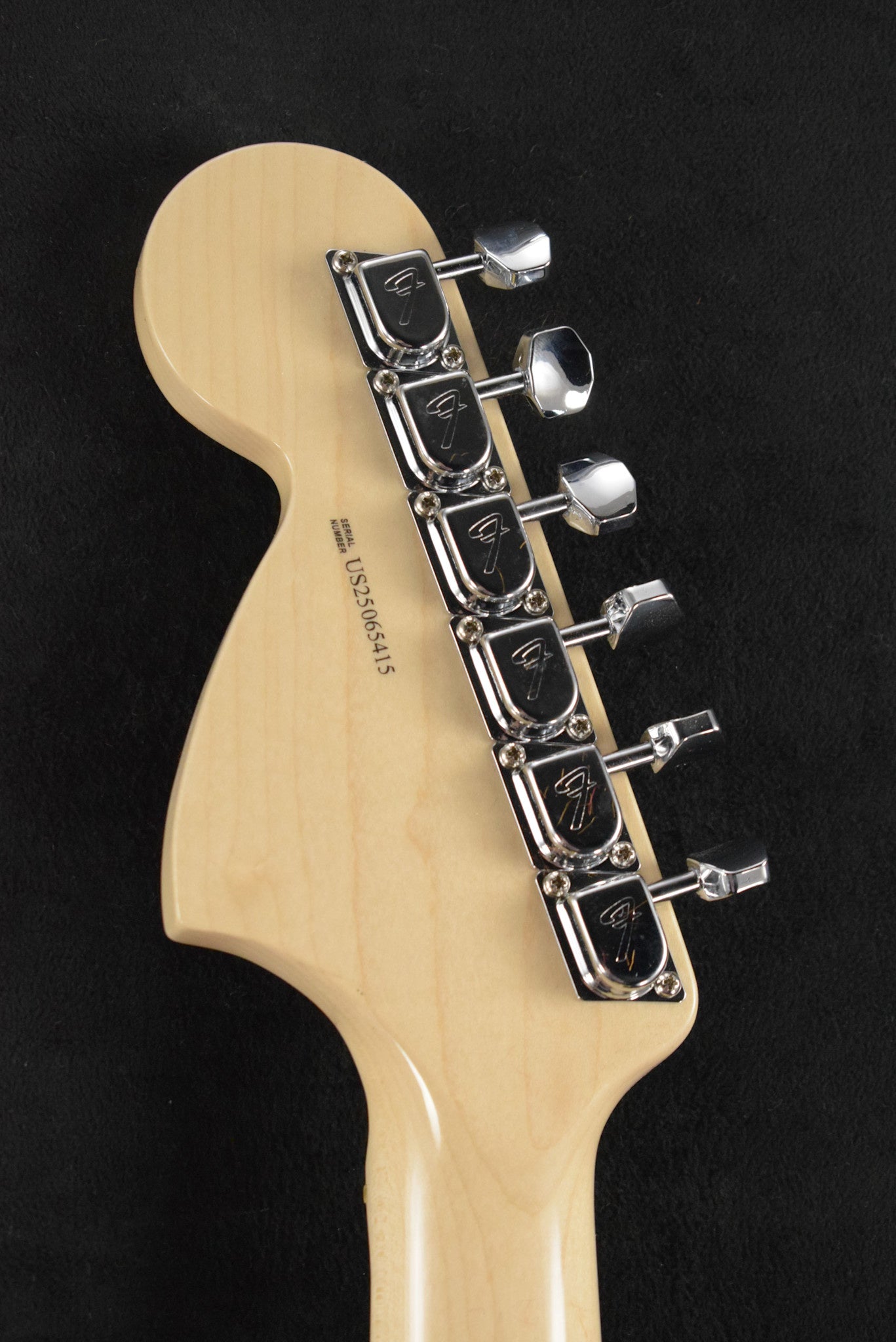 Fender Yngwie Malmsteen Stratocaster Vintage White Scalloped Maple Fingerboard