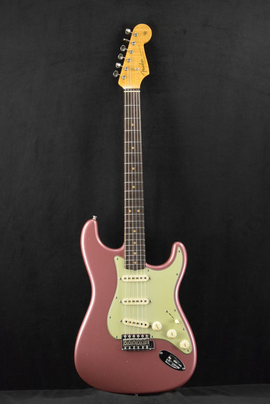 Fender Limited Edition '64 Stratocaster Journeyman Relic - Aged Burgundy Mist Metallic