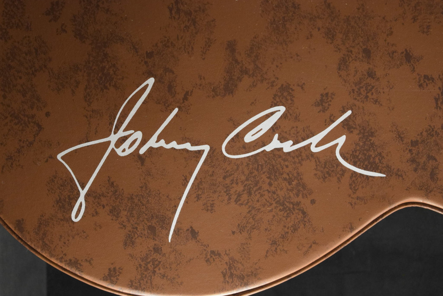 Gibson Johnny Cash SJ-200 Vintage Cherry Sunburst