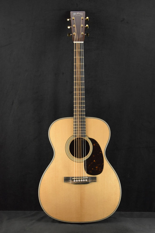 Martin 000-28E Modern Deluxe Fishman Aura VT Blend
