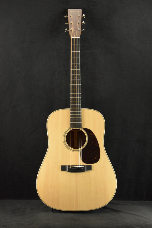 Martin Custom Shop 10CMDBLKWALNUT Dreadnought 14-Fret Black Walnut