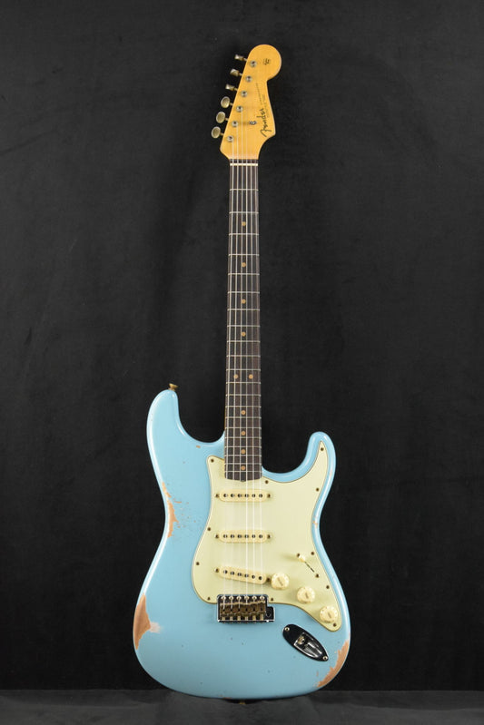 Fender Limited Edition 1964 L-Series Stratocaster Heavy Relic Aged Daphne Blue 3A Rosewood Fingerboard