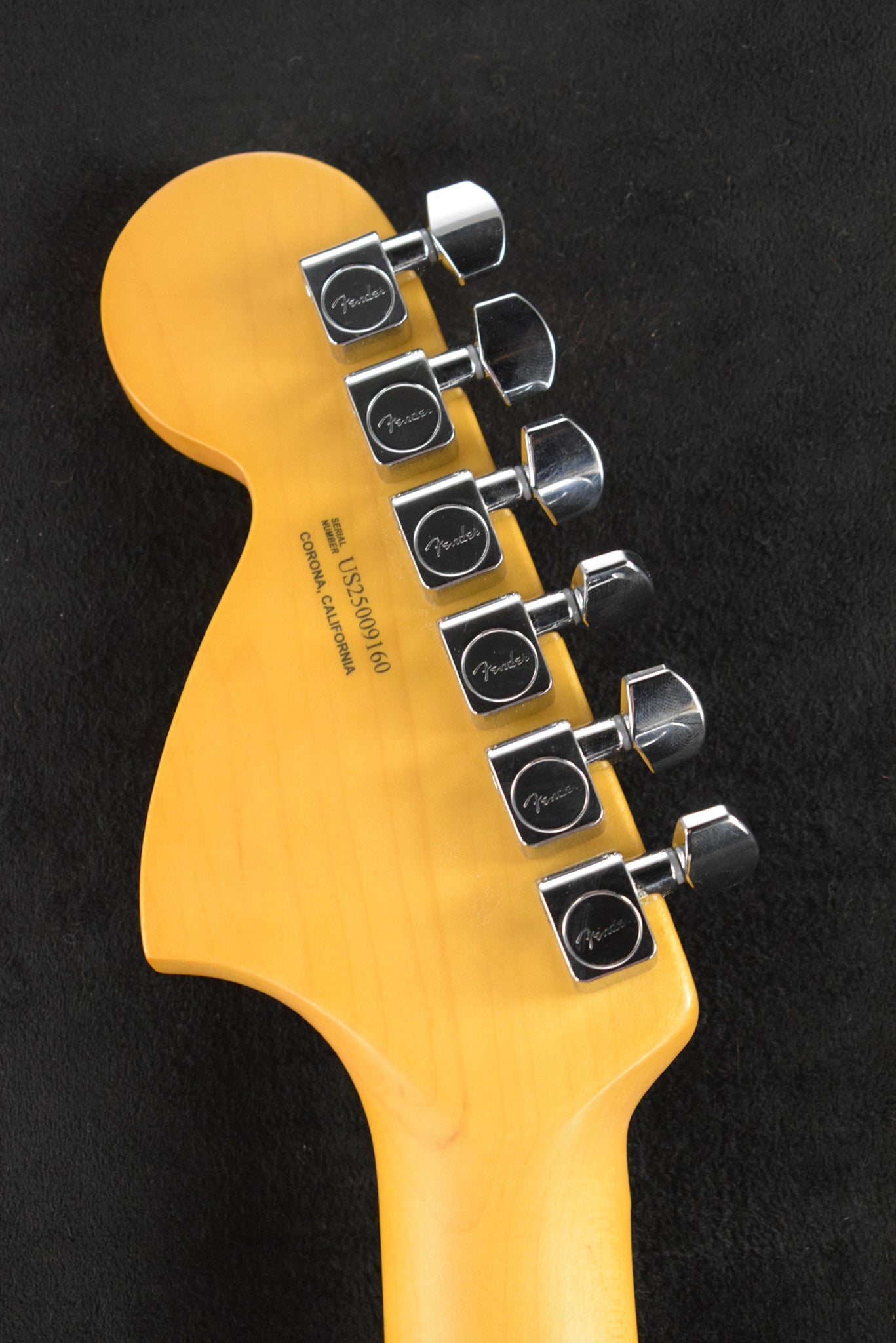 Fender American Professional II Telecaster Deluxe Olympic White Maple Fingerboard