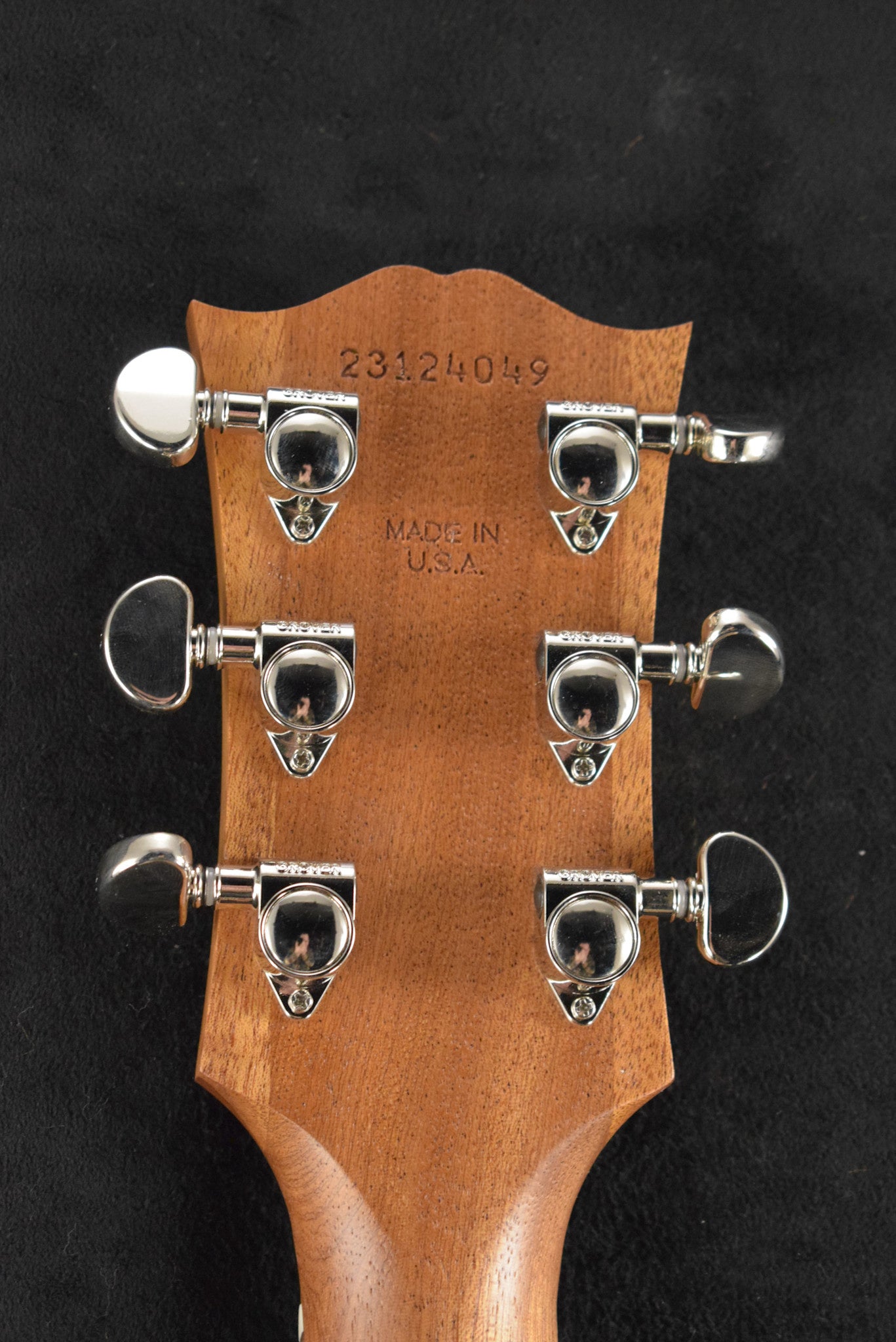 Gibson SJ-200 Studio Walnut Satin Natural