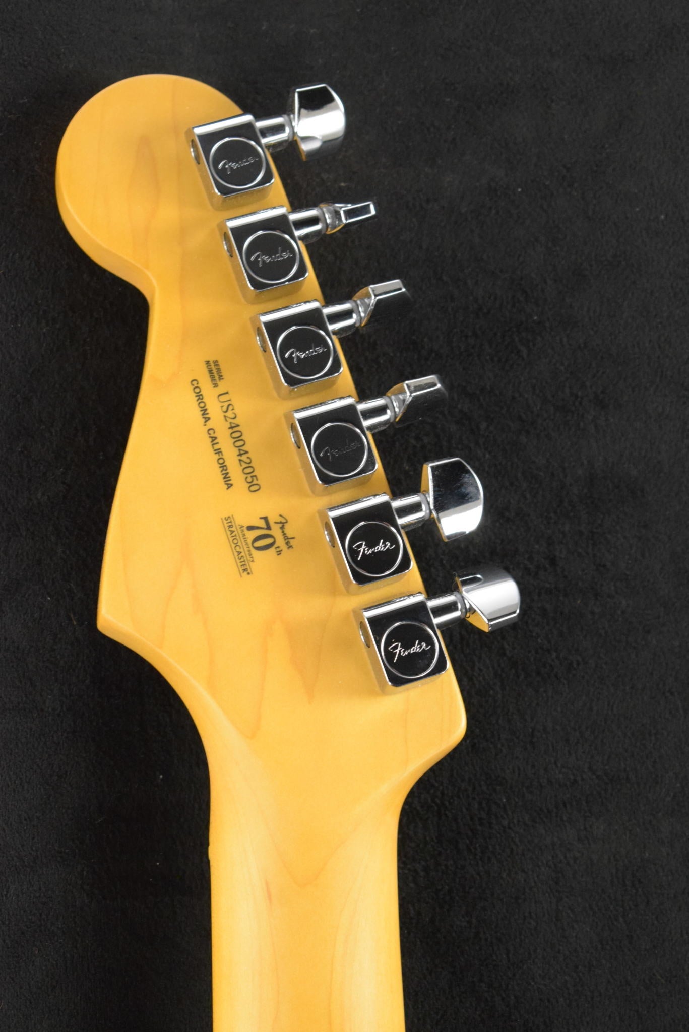 Fender American Professional II Stratocaster HSS 3-Color Sunburst Maple Fingerboard