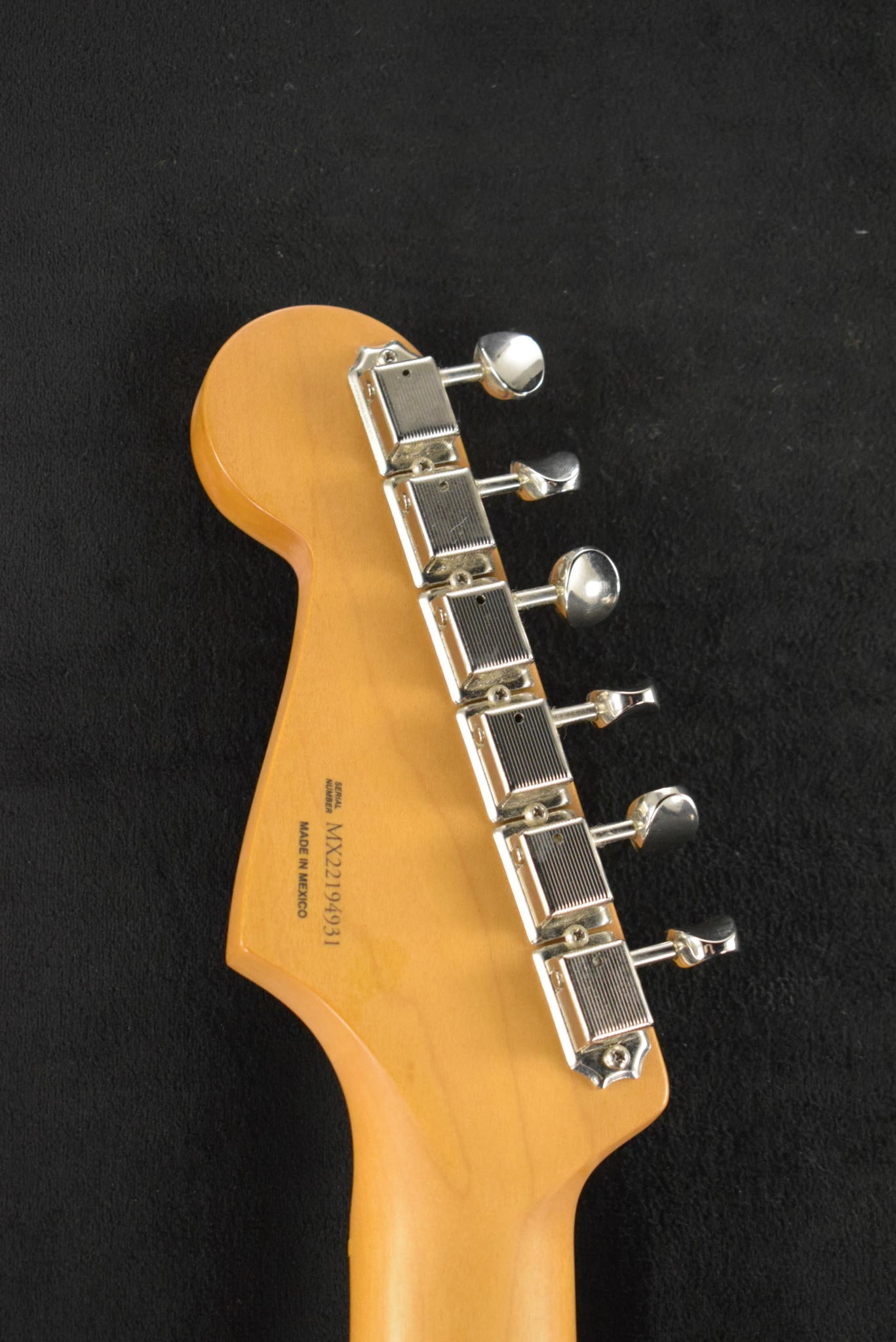 Fender H.E.R. Signature Stratocaster Chrome Glow