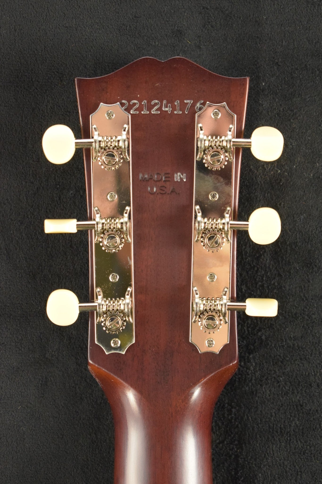 Gibson Custom Shop 1942 Banner J-45 Vintage Sunburst