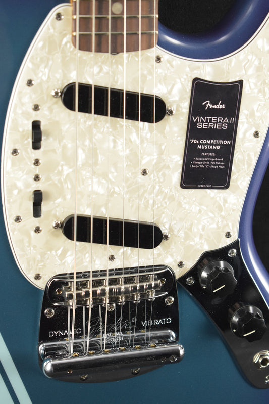 Fender Vintera II '70s Competition Mustang Competition Burgundy Rosewood Fingerboard