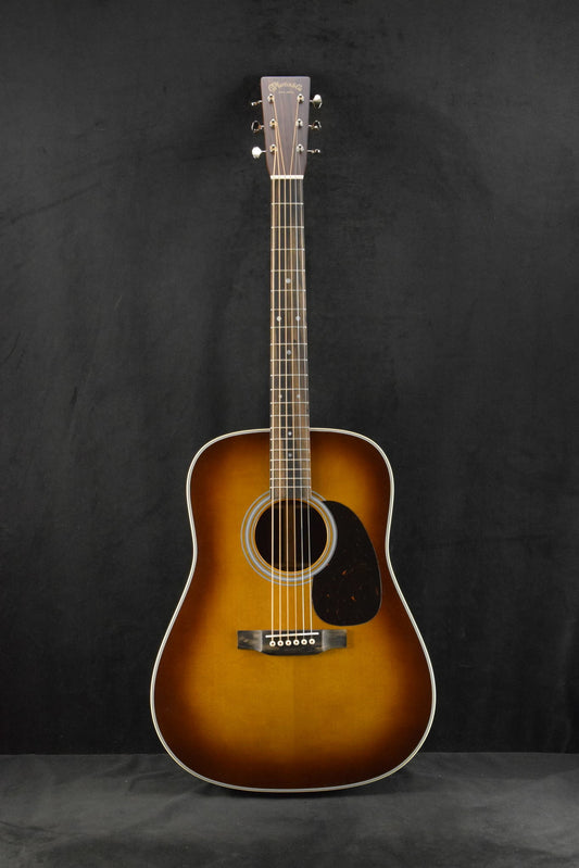 Martin D-28 Ambertone Gloss