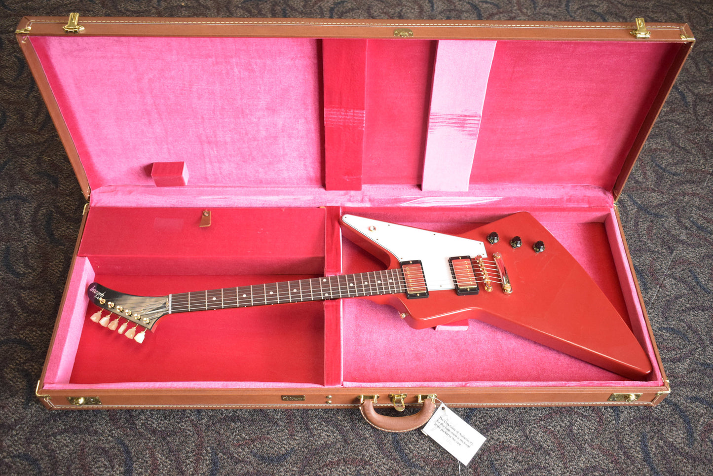 Gibson Custom Shop 1958 Korina Explorer VOS Cardinal Red Gold Hardware