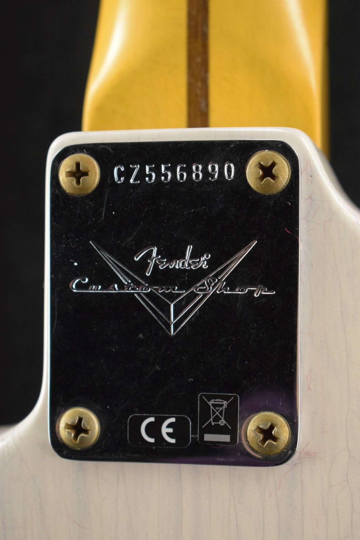 Fender Custom Shop 1957 Stratocaster Relic Aged White Blonde