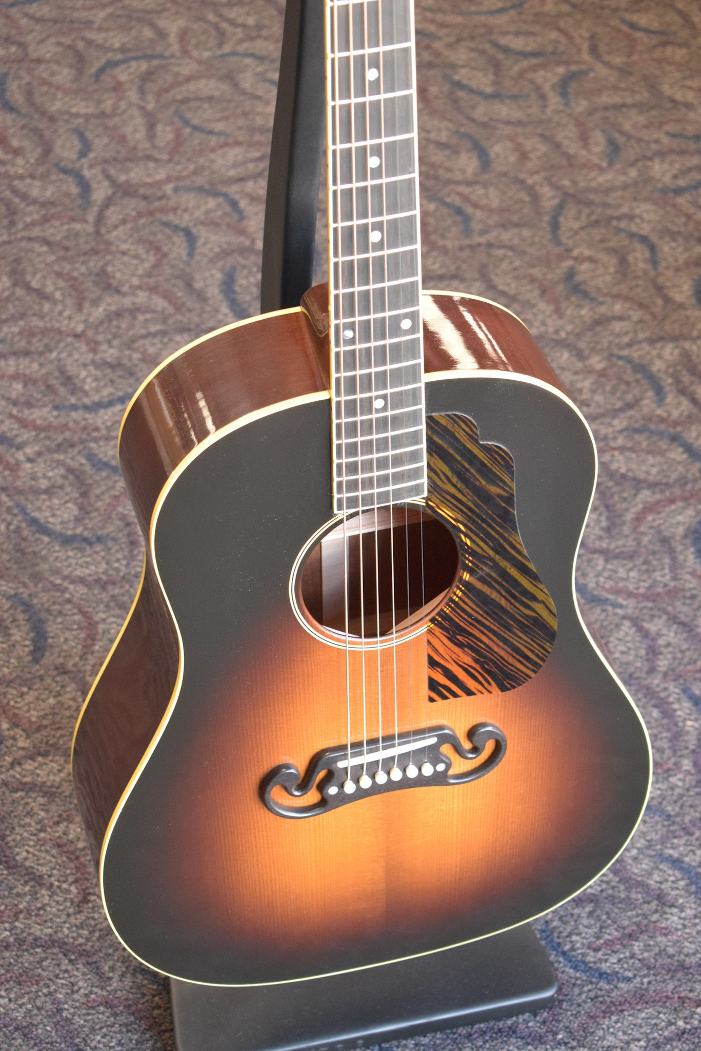 Gibson Custom Shop 1939 J-55 Faded Vintage Sunburst – Fuller's Guitar