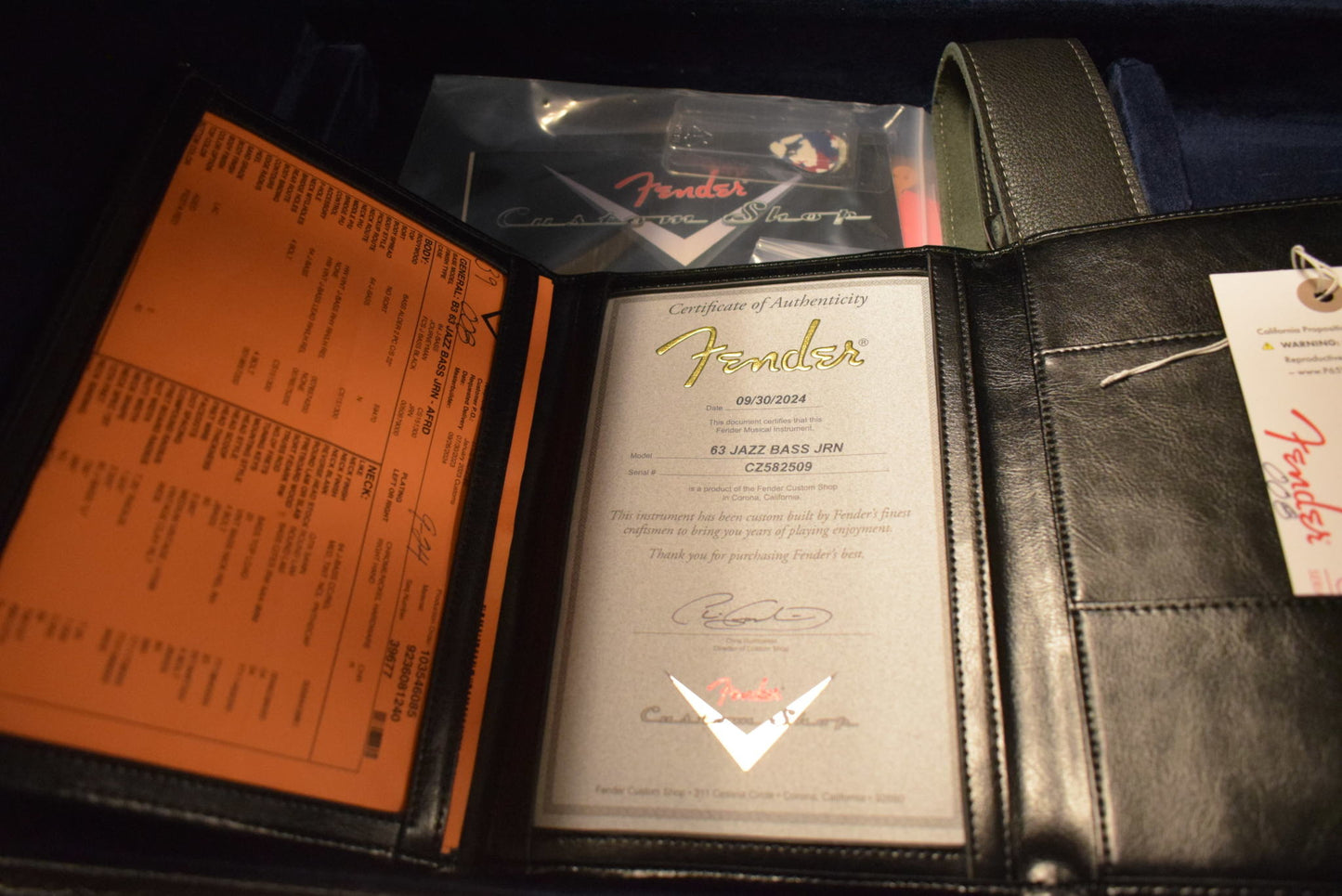 Fender Custom Shop '63 Jazz Bass Journeyman Relic - Aged Fiesta Red