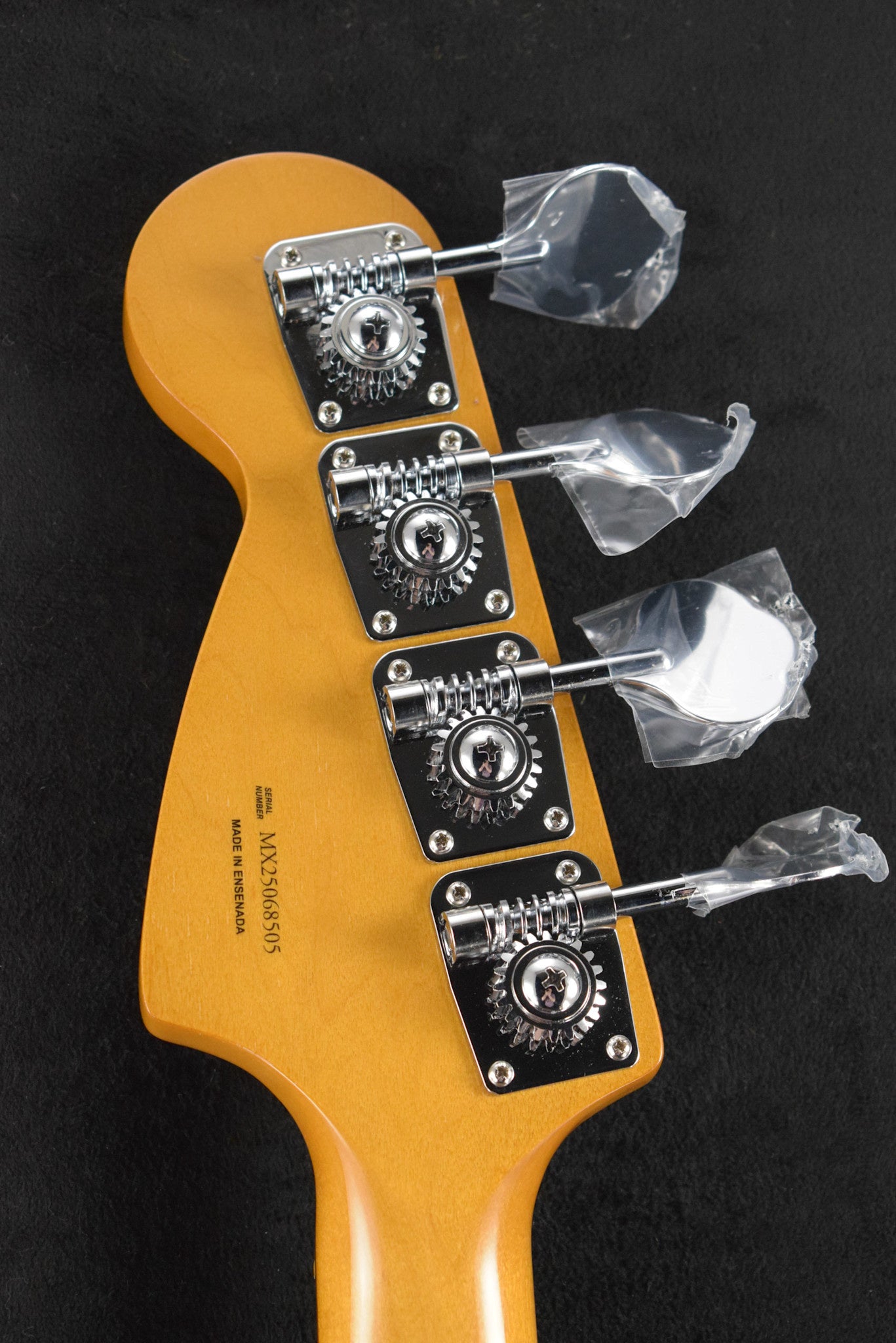 Fender Vintera II '70s Competition Mustang Bass Competition Burgundy Rosewood Fingerboard