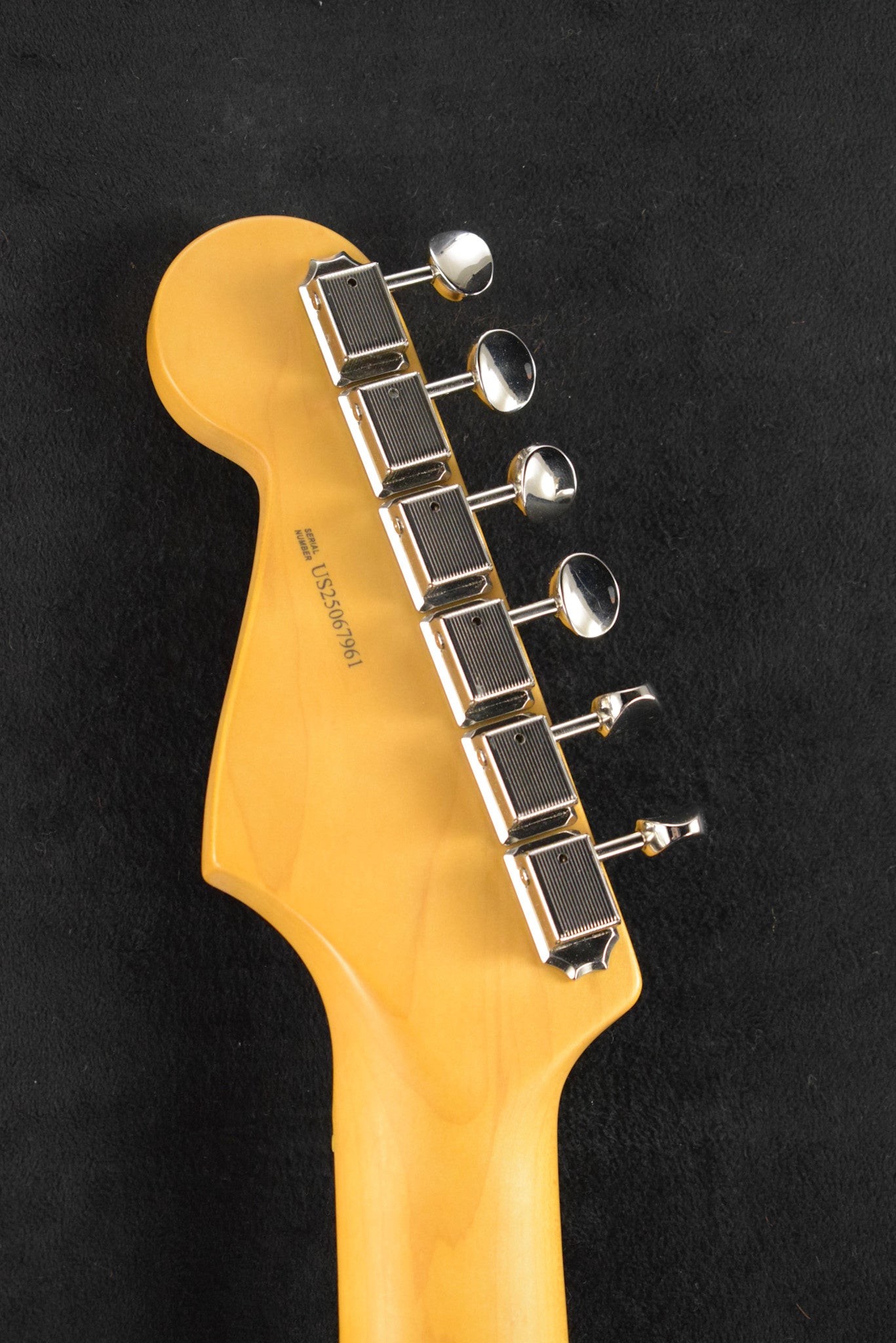 Fender American Professional Classic Stratocaster HSS Faded Lake Placid Blue Maple Fingerboard