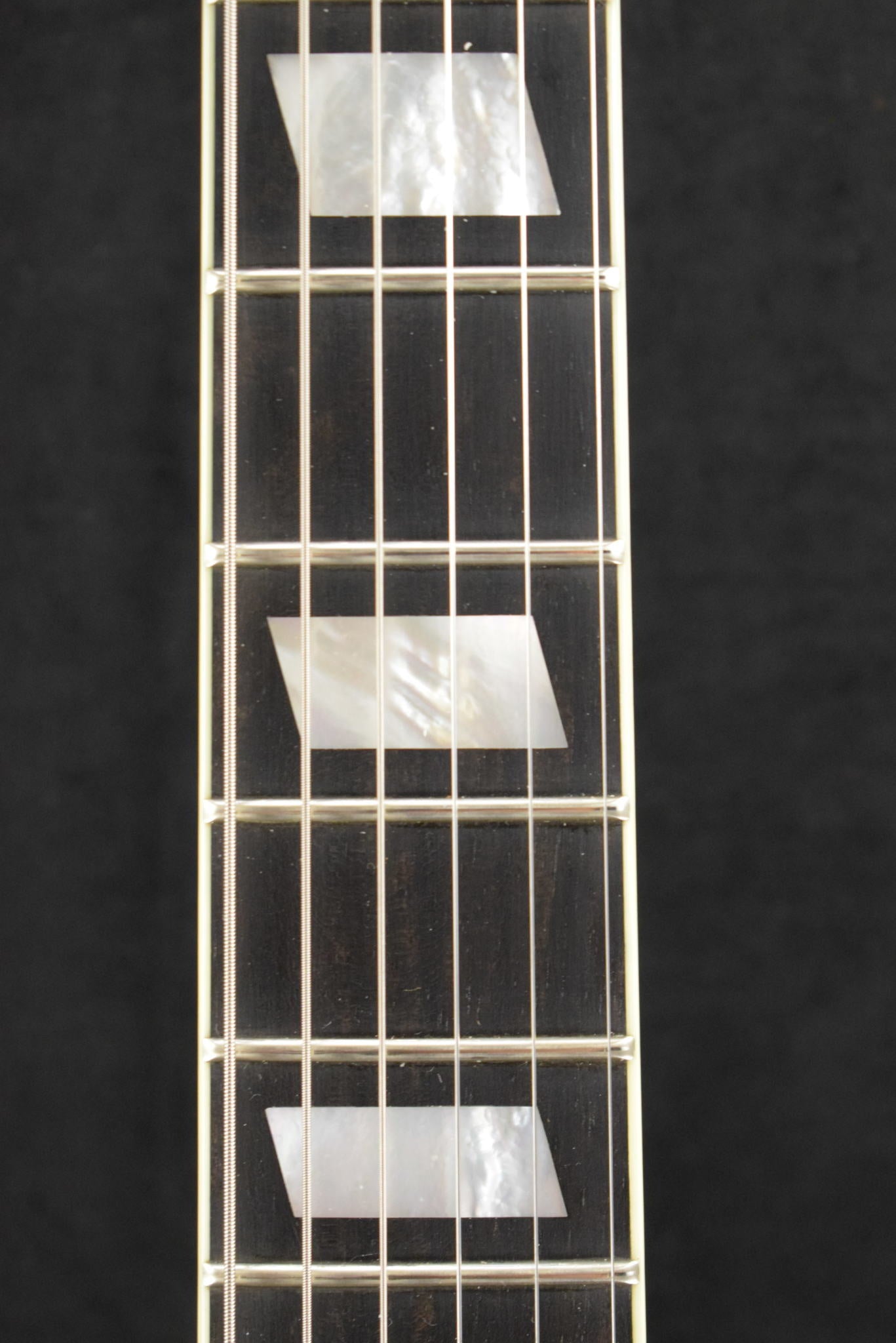 Eastman T64/V-GB Thinline Bigsby Antique Varnish Gold Burst