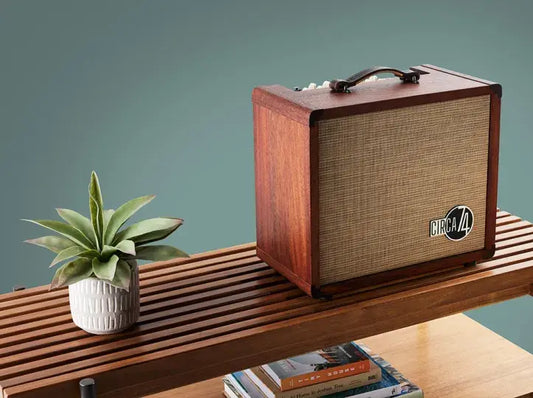 Taylor Circa 74 AV150-10 Vocal/Acoustic Guitar Amplifier Mahogany w/Stand