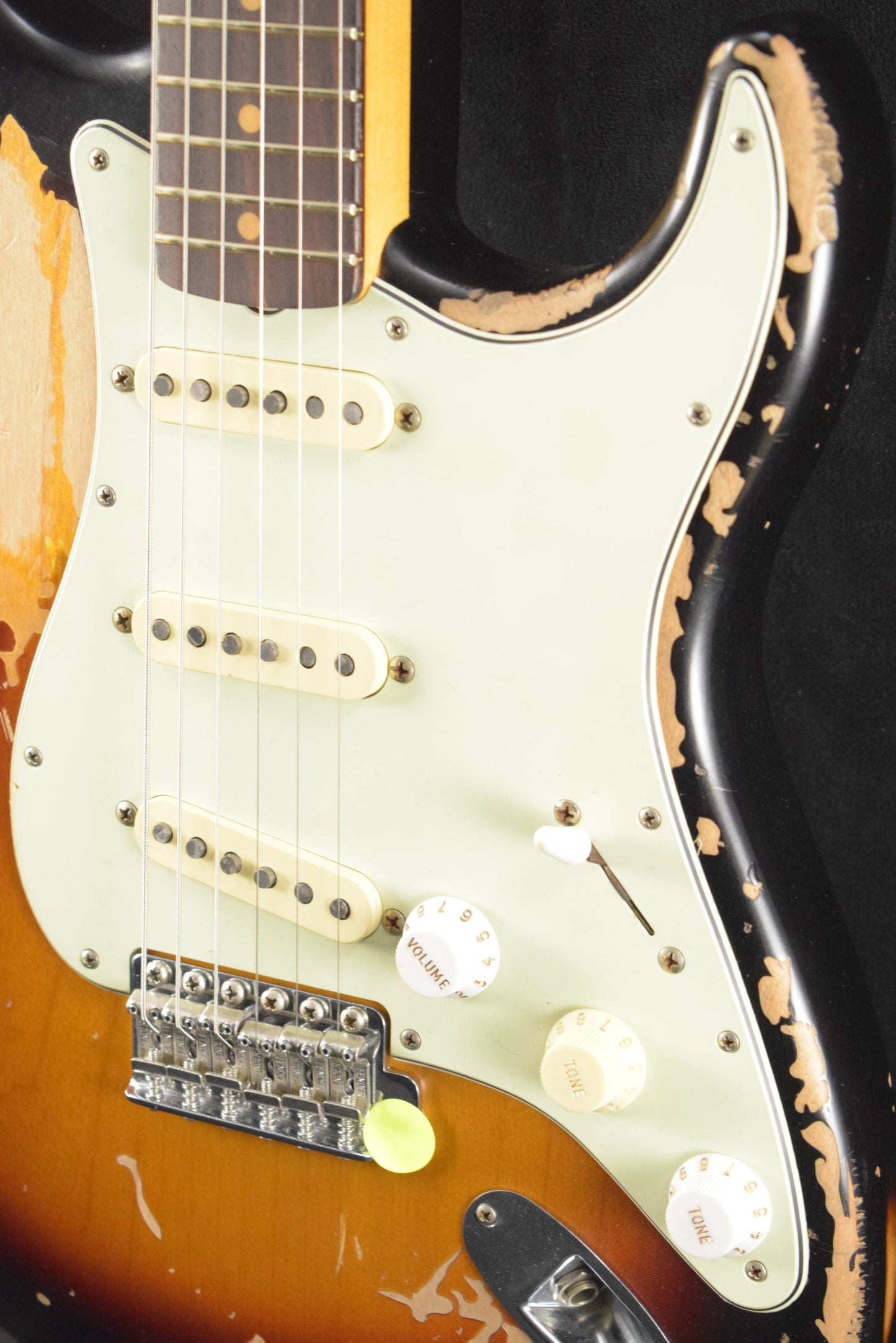Fender Mike McCready Stratocaster 3-Color Sunburst Rosewood Fingerboard