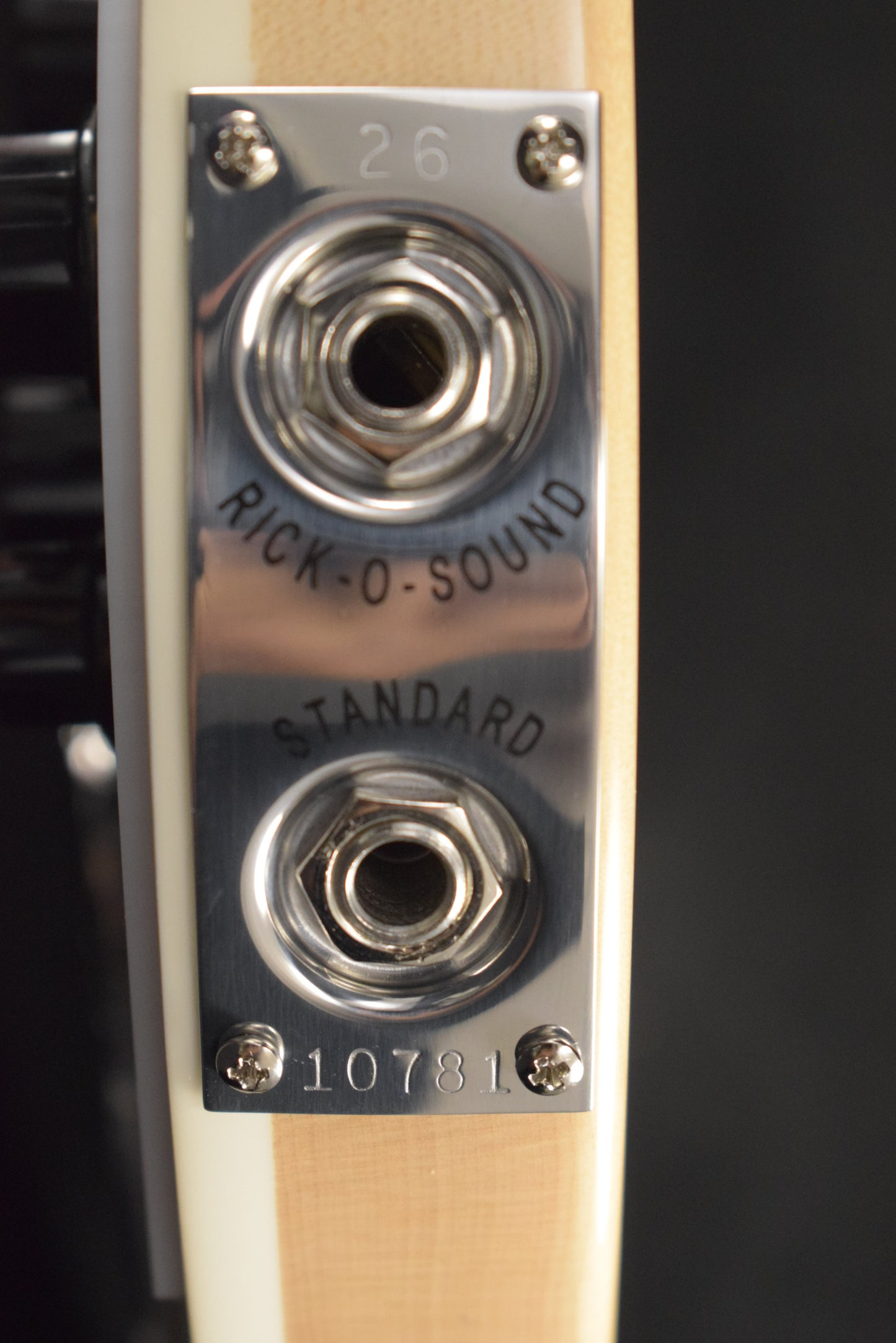 Rickenbacker 620 6-String Mapleglo
